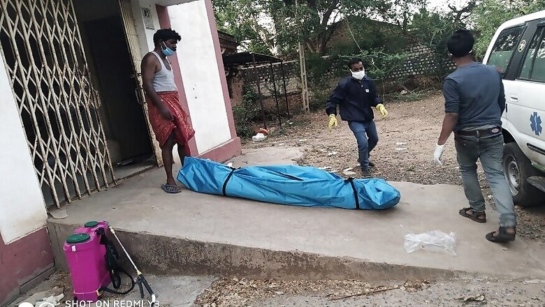Muslim Youth Who Sat by Hindu Friend Narrates Harrowing Experience of Taking Body Home