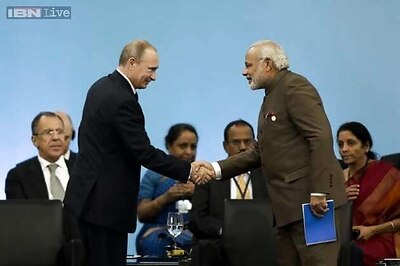 Modi tweets in Russian to welcome Russian President Putin to India on Thursday