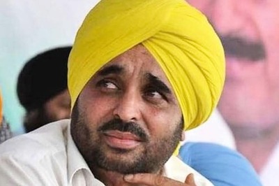 AAP MP Bhagwant Mann Gets Into Heated Argument with Reporter, Calls Sukhbir Badal ‘Retarded Child’