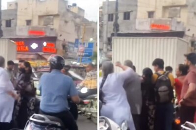 Elderly Woman's Fight On Road Creates Chaos, Internet Blames Delhi Heat