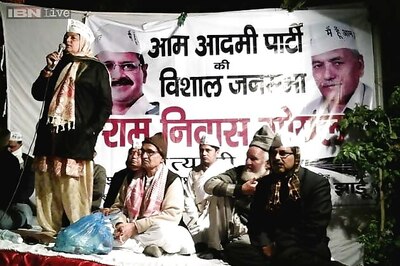 AAP's Bihar leader Parveen Amanullah campaigns in Delhi's Muslim-dominated seats, says shouldn't be compared with Shazia Ilmi
