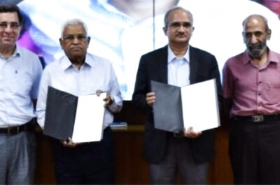IIT Delhi Establishes Chairs to Promote Research in Microelectronics, Geotechnical Engineering