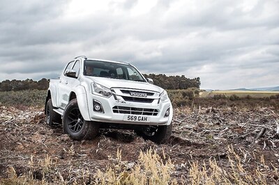 Isuzu Motors Launches 2018 D-Max V-Cross, Inaugurates New Dealer in Pune