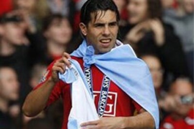 Tevez hints at Manchester United exit