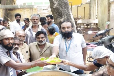 300 Sanitation Workers In Thanjavur Offered Free Meals By This Private Organisation
