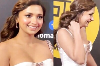 Jiya Shankar Has An Oops Moment As Her Gown Strap Slips off Shoulders, Tackles It Gracefully; Watch