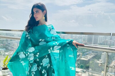 Mouni Roy Sets Traditional Fashion Bar High In Emerald Green Anarkali
