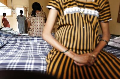 Surrogate Mother Need Not be Close Relative, Single Woman Can Avail Surrogacy: Par Panel