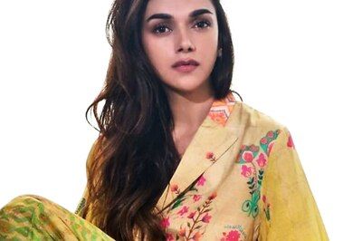 Aditi Rao Hydari Looks Beautiful in This Ethnic Wear, See Pics