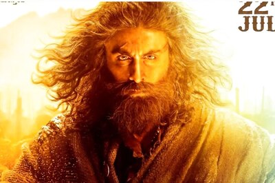 Internet Noticed This Major Goof-Up in Shamshera, Now They Can't Stop Trolling Film