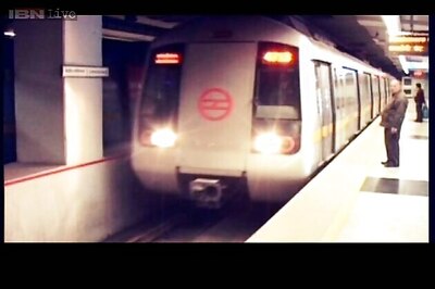 Delhi: Metro service disrupted, commuters remain stranded at peak hours