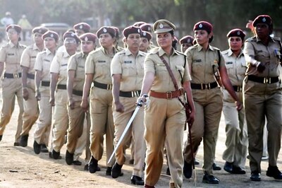 Masking Grief of Her Father's Death, TN Inspector Led Independence Day Parade Next Day