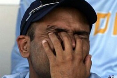 Cricketers' lookalikes hide from fans