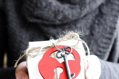 House-Warming Gifts Under 3K For Your Colleagues And Friends