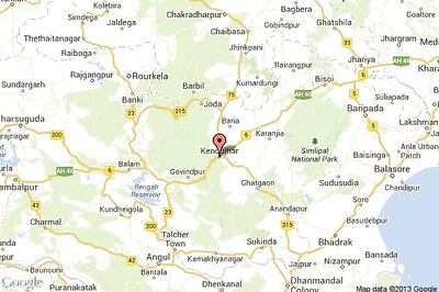 Odisha: Armed Maoist surrenders after facing torture by Telugu ultras