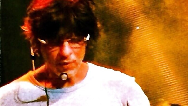 Snapshot: SRK pulls an all-nighter in Abu Dhabi; posts a photo on Twitter