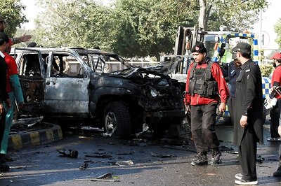 5 Killed in Suicide Bombing on Security Forces in Pakistan