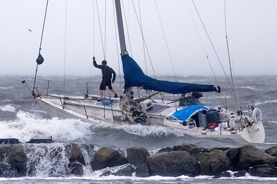 US State of California Braces for Days of Severe Storms, Flooding, and Power Outages