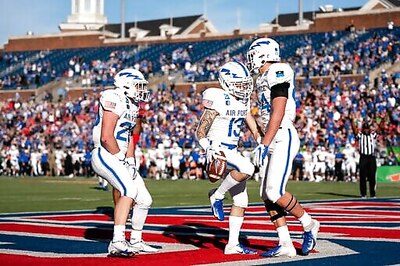 Air Force Uses Rare Passing Game To Win First Responder Bowl
