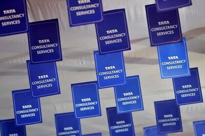 TCS Q2 Net Profit Up by 1.8% to Rs 8,042 Crore, Announces Special Dividend
