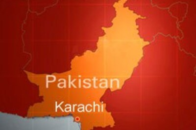 Bomb rips through bus in Pakistan, 7 killed