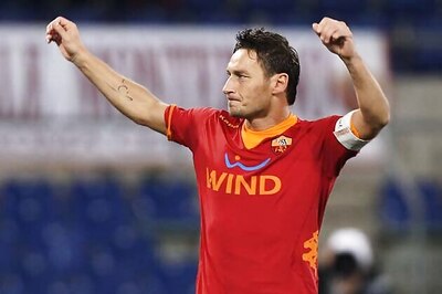 Juventus win 2-0 at Atalanta; Totti sets record