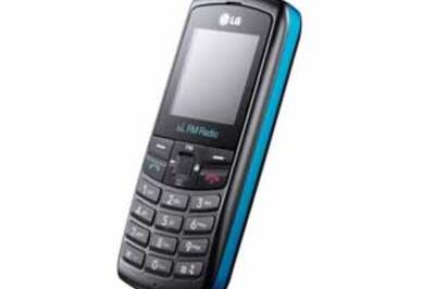 LG launches two new radio mobiles in India