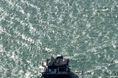 Two-Storey House ‘Floats’ Across San Francisco Bay. No, We Are Not Joking