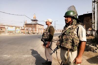 7 Security Personnel Among 11 Injured in Srinagar Grenade Attack