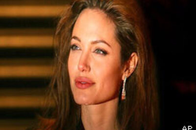Jolie expected in Vietnam to adopt boy