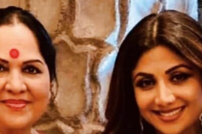 Bailable Warrant Against Shilpa Shetty's Mother Sunanda Shetty for Loan Default