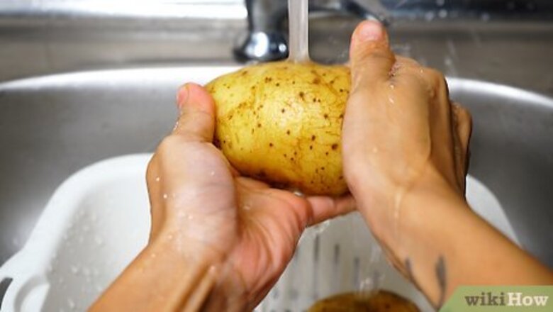 How to Make a Baked Potato on the Grill