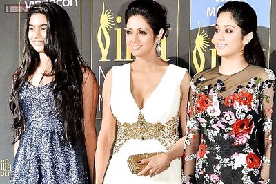 Snapshot: Sridevi's daughters Jhanvi and Khushi accompany her to IIFA 2014