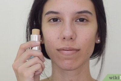 How to Use a Makeup Blur Stick