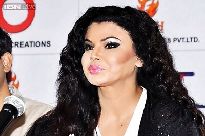 Snapshot: Make-up fail, or a botox job gone bad? What is up with Rakhi Sawant's face?