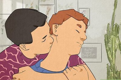 Are Aquariuses Loyal Romantic Partners & Friends?