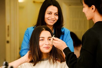 Alia Bhatt Is Keeping Her 'Fingers and Toes Crossed' As She Begins Shooting Jigra; Check First Photos