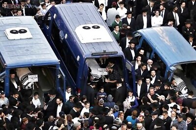 Palestinians kill five in Jerusalem synagogue attack