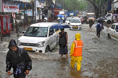 Weather Updates: Schools Shut in Mumbai and Suburbs Amid Rains; Delhi Yamuna Level Rises Again