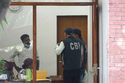 Exclusive | Cut in Dry Days, Profit on Foreign Liquor: Key Angles of CBI Probe Amid Raids Against Sisodia