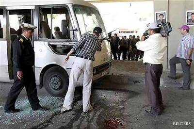 Nine dead in suicide bomb near Damascus mosque