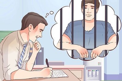 How to Write an Appropriate Letter to Someone in Jail or Prison