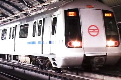 Delhi Metro to induct eight-coach trains by Dec