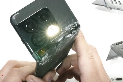 OnePlus 10 Pro Smartphone With Corning Glass Victus Breaks Into 2 Pieces in This Durability Test