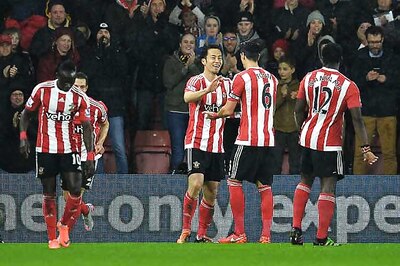 Ten-man Southampton beat West Ham 1-0 in EPL
