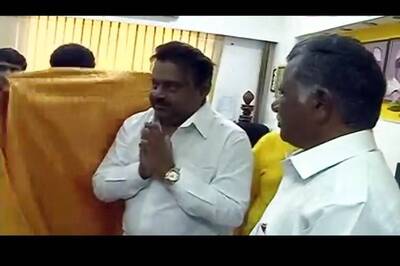 DMDK expels 5 MLAs, 10 district secretaries after asking Vijaykanth to rethink alliance