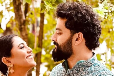 Actress Mrunmayee Deshpande Shares Romantic Pic With Husband On Wedding Anniversary