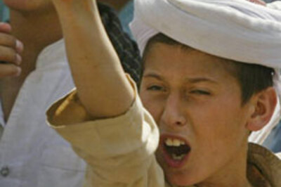 Pakis mourn death of man in German jail