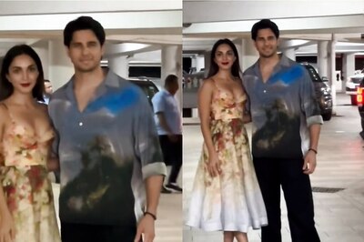 Kiara Advani-Sidharth Malhotra Hold Hands, Can't Stop Smiling, Fans Call Them 'Cuties'; Watch