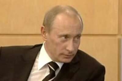 Russia's PM saves TV crew from Siberian tiger